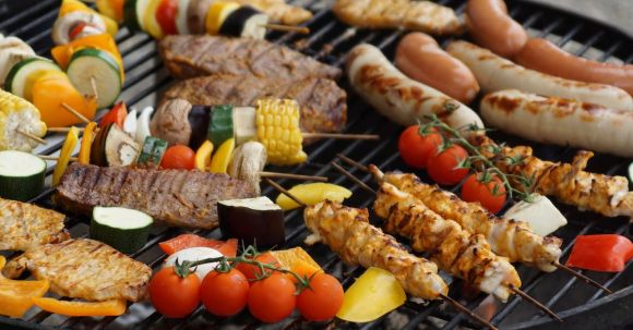 Juicy Steaks - Barbecues in Charcoal Grill